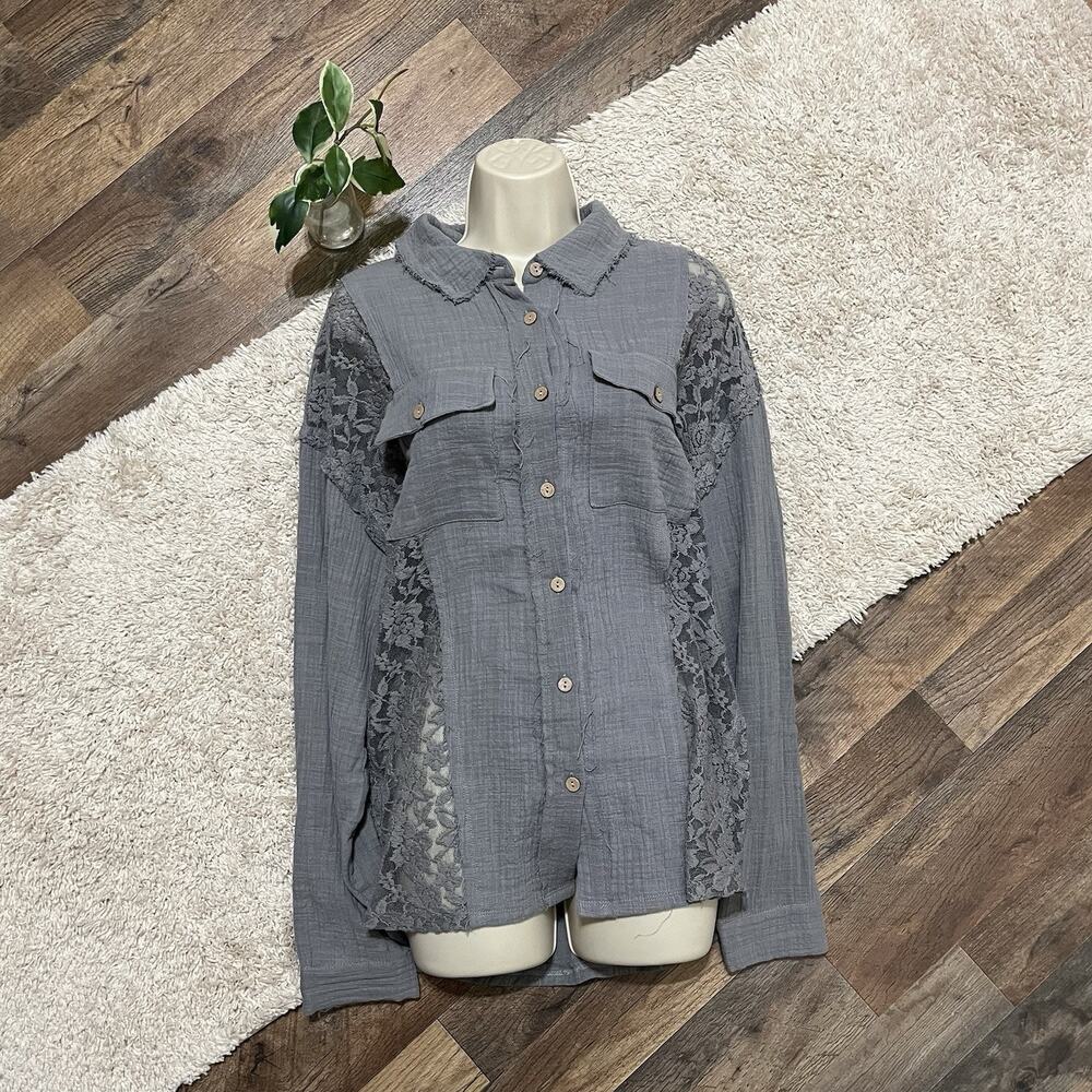 Buckle BKE Size Medium Oversized Gray Raw Edge Distressed Woven Pieced Top - Picture 2 of 7
